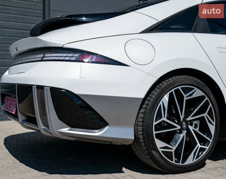 Белый Хендай IONIQ 6, объемом двигателя 0 л и пробегом 4 тыс. км за 25950 $, фото 17 на Automoto.ua