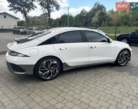 Белый Хендай IONIQ 6, объемом двигателя 0 л и пробегом 7 тыс. км за 32600 $, фото 21 на Automoto.ua