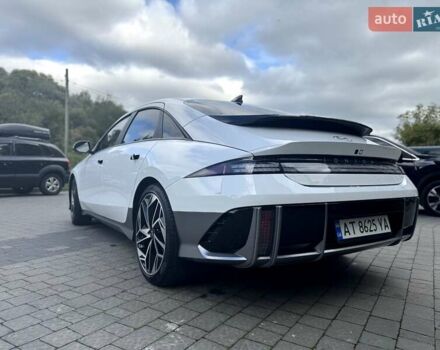 Белый Хендай IONIQ 6, объемом двигателя 0 л и пробегом 7 тыс. км за 32600 $, фото 13 на Automoto.ua