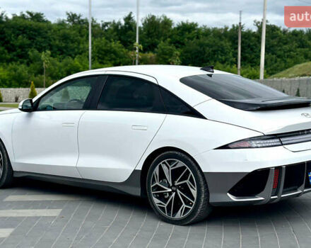 Белый Хендай IONIQ 6, объемом двигателя 0 л и пробегом 50 тыс. км за 25700 $, фото 9 на Automoto.ua