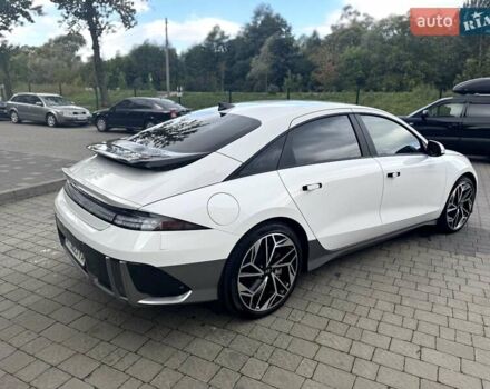 Белый Хендай IONIQ 6, объемом двигателя 0 л и пробегом 7 тыс. км за 32600 $, фото 8 на Automoto.ua