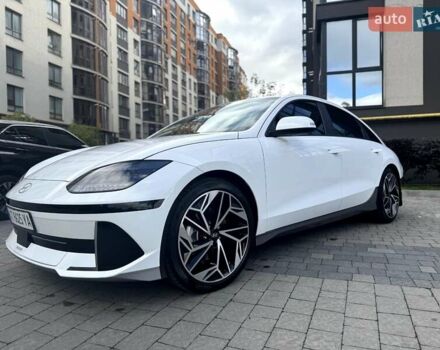 Белый Хендай IONIQ 6, объемом двигателя 0 л и пробегом 7 тыс. км за 32600 $, фото 16 на Automoto.ua
