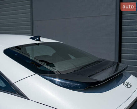 Белый Хендай IONIQ 6, объемом двигателя 0 л и пробегом 4 тыс. км за 25950 $, фото 9 на Automoto.ua