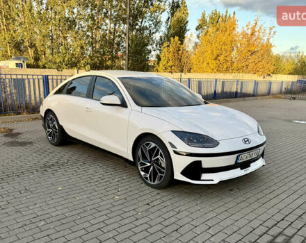 Белый Хендай IONIQ 6, объемом двигателя 0 л и пробегом 49 тыс. км за 25000 $, фото 2 на Automoto.ua