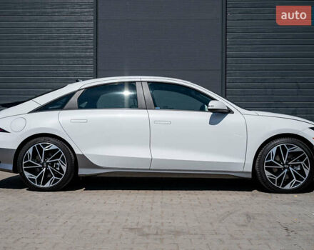 Белый Хендай IONIQ 6, объемом двигателя 0 л и пробегом 4 тыс. км за 25950 $, фото 19 на Automoto.ua