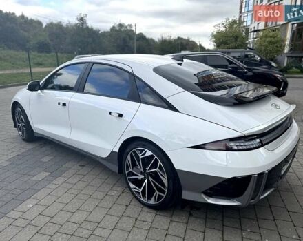 Белый Хендай IONIQ 6, объемом двигателя 0 л и пробегом 7 тыс. км за 32600 $, фото 23 на Automoto.ua