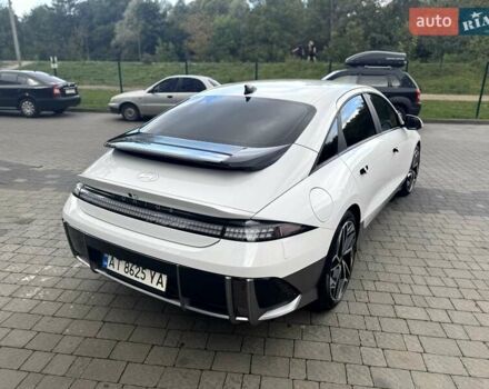 Белый Хендай IONIQ 6, объемом двигателя 0 л и пробегом 7 тыс. км за 32600 $, фото 9 на Automoto.ua