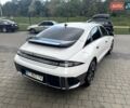 Белый Хендай IONIQ 6, объемом двигателя 0 л и пробегом 7 тыс. км за 32600 $, фото 9 на Automoto.ua