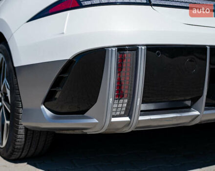 Белый Хендай IONIQ 6, объемом двигателя 0 л и пробегом 4 тыс. км за 25950 $, фото 14 на Automoto.ua