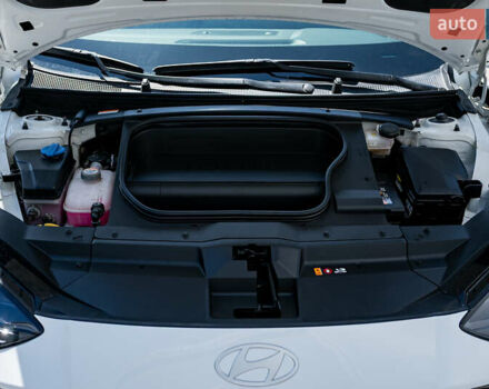 Белый Хендай IONIQ 6, объемом двигателя 0 л и пробегом 4 тыс. км за 25950 $, фото 27 на Automoto.ua