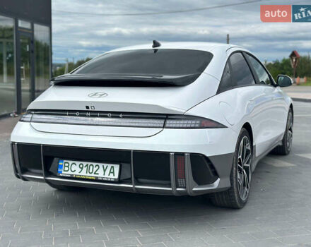 Белый Хендай IONIQ 6, объемом двигателя 0 л и пробегом 50 тыс. км за 25700 $, фото 13 на Automoto.ua
