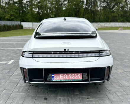 Белый Хендай IONIQ 6, объемом двигателя 0 л и пробегом 10 тыс. км за 25500 $, фото 6 на Automoto.ua