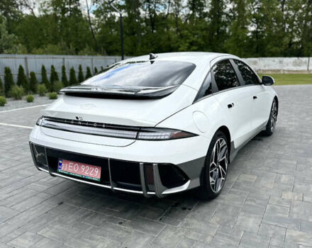 Белый Хендай IONIQ 6, объемом двигателя 0 л и пробегом 10 тыс. км за 25500 $, фото 5 на Automoto.ua