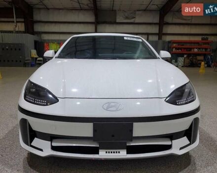 Белый Хендай IONIQ 6, объемом двигателя 0 л и пробегом 10 тыс. км за 11200 $, фото 4 на Automoto.ua