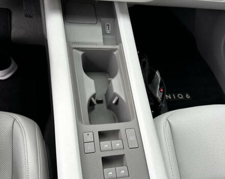 Белый Хендай IONIQ 6, объемом двигателя 0 л и пробегом 10 тыс. км за 25500 $, фото 22 на Automoto.ua