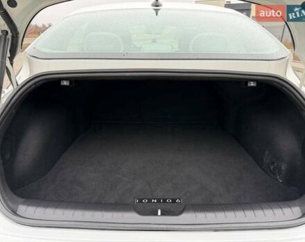 Білий Хендай IONIQ 6, об'ємом двигуна 0 л та пробігом 9 тис. км за 24500 $, фото 34 на Automoto.ua