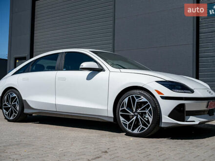 Хендай IONIQ 6 2023 в Киеве на Automoto.ua Белый Хендай IONIQ 6, объемом двигателя 0 л и пробегом 4 тыс. км за 25950 $, фото 1 на Automoto.ua