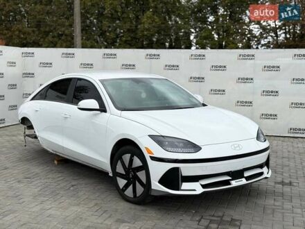Белый Хендай IONIQ 6, объемом двигателя 0 л и пробегом 32 тыс. км за 16900 $, фото 1 на Automoto.ua