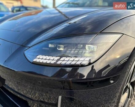 Черный Хендай IONIQ 6, объемом двигателя 0 л и пробегом 14 тыс. км за 34999 $, фото 5 на Automoto.ua