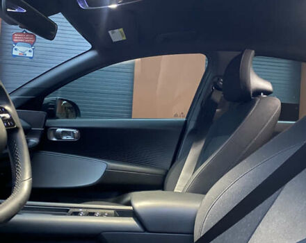 Черный Хендай IONIQ 6, объемом двигателя 0 л и пробегом 22 тыс. км за 27000 $, фото 10 на Automoto.ua