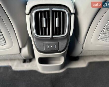 Черный Хендай IONIQ 6, объемом двигателя 0 л и пробегом 14 тыс. км за 34999 $, фото 33 на Automoto.ua