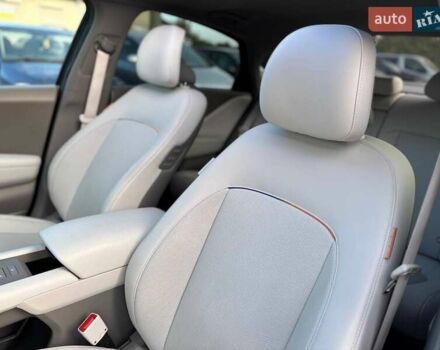 Черный Хендай IONIQ 6, объемом двигателя 0 л и пробегом 14 тыс. км за 34999 $, фото 21 на Automoto.ua