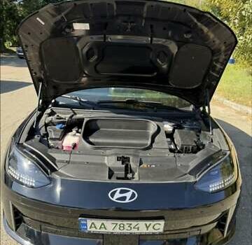 Черный Хендай IONIQ 6, объемом двигателя 0 л и пробегом 55 тыс. км за 24400 $, фото 7 на Automoto.ua
