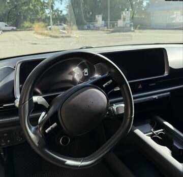 Черный Хендай IONIQ 6, объемом двигателя 0 л и пробегом 55 тыс. км за 24400 $, фото 12 на Automoto.ua