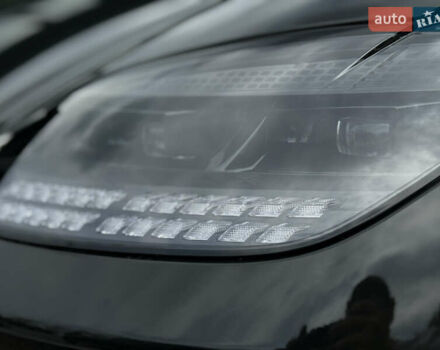 Черный Хендай IONIQ 6, объемом двигателя 0 л и пробегом 4 тыс. км за 28999 $, фото 6 на Automoto.ua