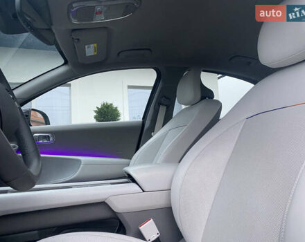 Черный Хендай IONIQ 6, объемом двигателя 0 л и пробегом 17 тыс. км за 24400 $, фото 28 на Automoto.ua