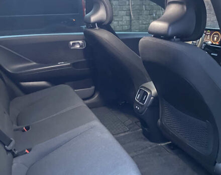 Черный Хендай IONIQ 6, объемом двигателя 0 л и пробегом 22 тыс. км за 27000 $, фото 7 на Automoto.ua