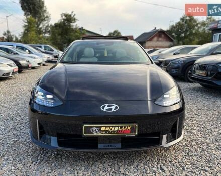 Черный Хендай IONIQ 6, объемом двигателя 0 л и пробегом 14 тыс. км за 34999 $, фото 4 на Automoto.ua