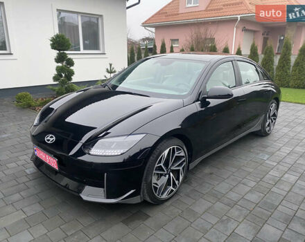 Черный Хендай IONIQ 6, объемом двигателя 0 л и пробегом 17 тыс. км за 24400 $, фото 2 на Automoto.ua
