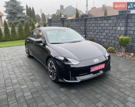 Черный Хендай IONIQ 6, объемом двигателя 0 л и пробегом 17 тыс. км за 24400 $, фото 5 на Automoto.ua
