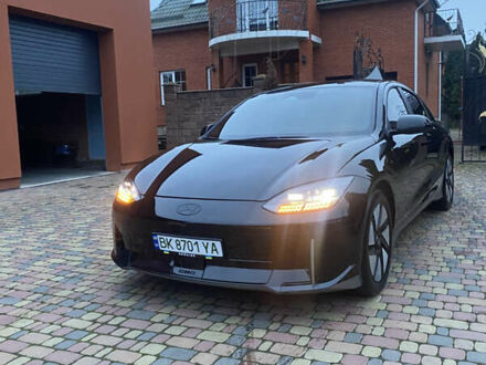 Черный Хендай IONIQ 6, объемом двигателя 0 л и пробегом 22 тыс. км за 27000 $, фото 1 на Automoto.ua