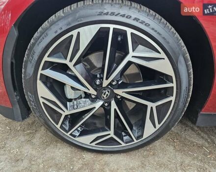 Красный Хендай IONIQ 6, объемом двигателя 0 л и пробегом 31 тыс. км за 30000 $, фото 21 на Automoto.ua