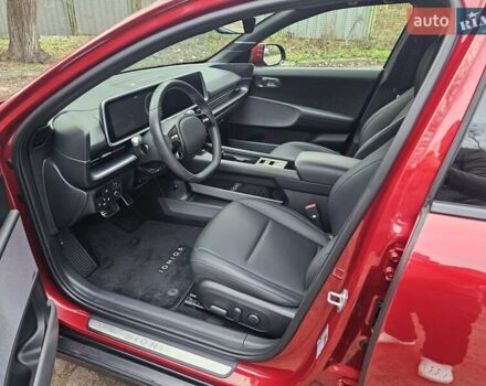 Красный Хендай IONIQ 6, объемом двигателя 0 л и пробегом 31 тыс. км за 30000 $, фото 9 на Automoto.ua