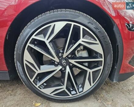 Красный Хендай IONIQ 6, объемом двигателя 0 л и пробегом 31 тыс. км за 30000 $, фото 20 на Automoto.ua