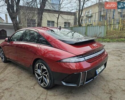 Красный Хендай IONIQ 6, объемом двигателя 0 л и пробегом 31 тыс. км за 30000 $, фото 5 на Automoto.ua