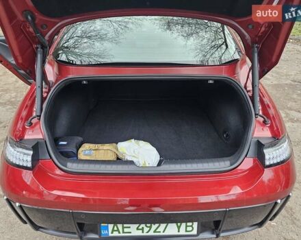 Красный Хендай IONIQ 6, объемом двигателя 0 л и пробегом 31 тыс. км за 30000 $, фото 16 на Automoto.ua