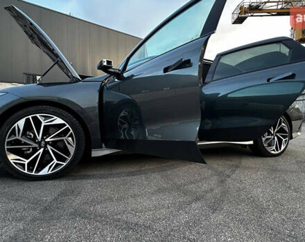 Серый Хендай IONIQ 6, объемом двигателя 0 л и пробегом 41 тыс. км за 32000 $, фото 14 на Automoto.ua