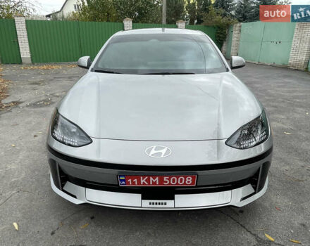 Серый Хендай IONIQ 6, объемом двигателя 0 л и пробегом 36 тыс. км за 24500 $, фото 3 на Automoto.ua