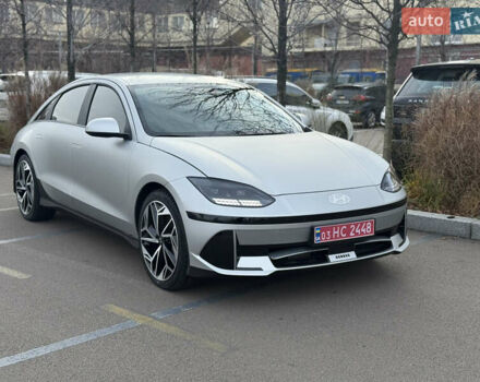 Серый Хендай IONIQ 6, объемом двигателя 0 л и пробегом 10 тыс. км за 28900 $, фото 3 на Automoto.ua