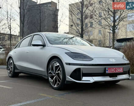 Серый Хендай IONIQ 6, объемом двигателя 0 л и пробегом 10 тыс. км за 28900 $, фото 10 на Automoto.ua