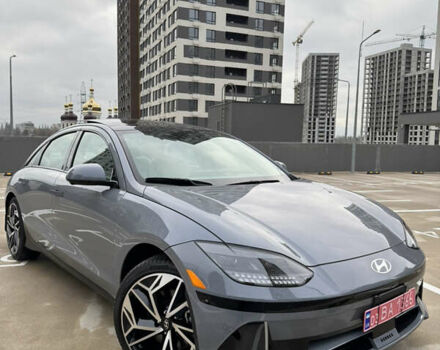 Серый Хендай IONIQ 6, объемом двигателя 0 л и пробегом 32 тыс. км за 26500 $, фото 17 на Automoto.ua