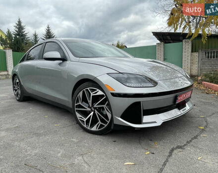 Серый Хендай IONIQ 6, объемом двигателя 0 л и пробегом 36 тыс. км за 24500 $, фото 5 на Automoto.ua