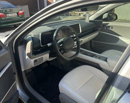 Серый Хендай IONIQ 6, объемом двигателя 0 л и пробегом 9 тыс. км за 30000 $, фото 5 на Automoto.ua