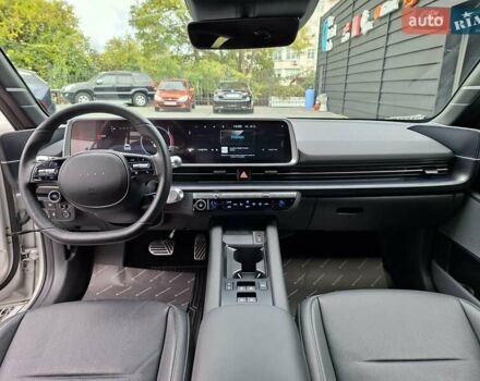 Серый Хендай IONIQ 6, объемом двигателя 0 л и пробегом 17 тыс. км за 35900 $, фото 20 на Automoto.ua