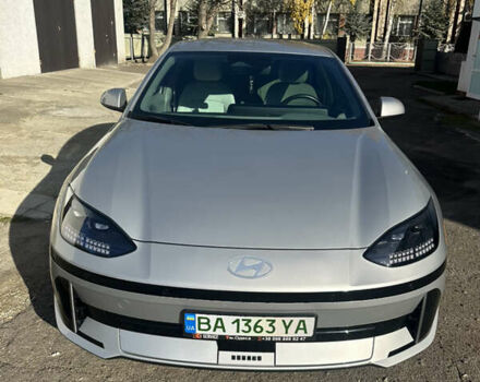 Серый Хендай IONIQ 6, объемом двигателя 0 л и пробегом 9 тыс. км за 30000 $, фото 2 на Automoto.ua