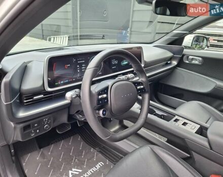 Серый Хендай IONIQ 6, объемом двигателя 0 л и пробегом 17 тыс. км за 35900 $, фото 10 на Automoto.ua